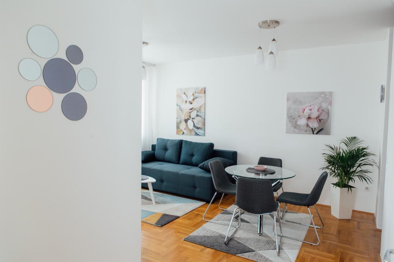 Suite Dreams Valjevo Exteriör bild